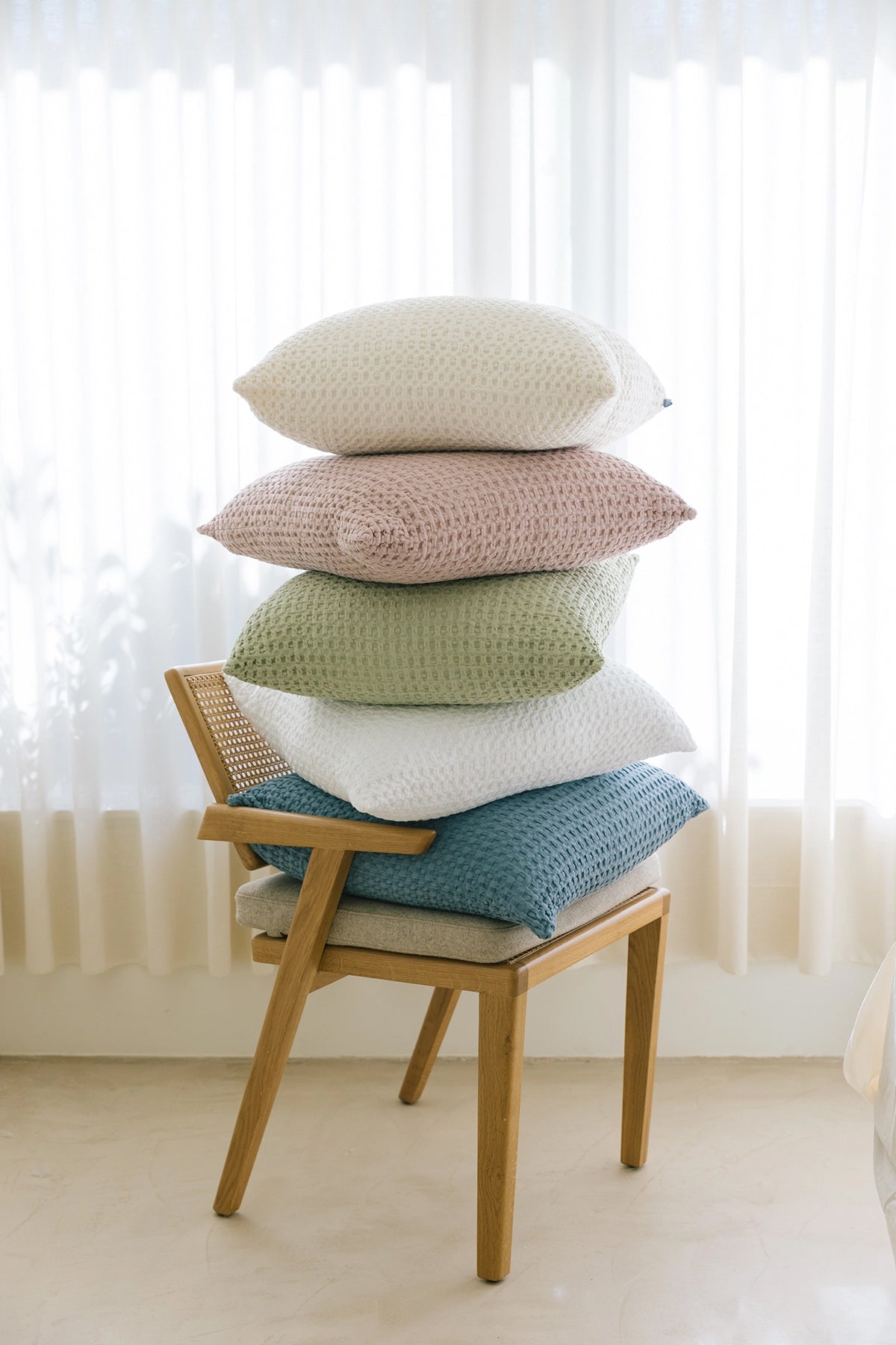 torres-novas-bedding-waffle-product-white-natural-khaki-green-blue-old-pink-2-web.jpg